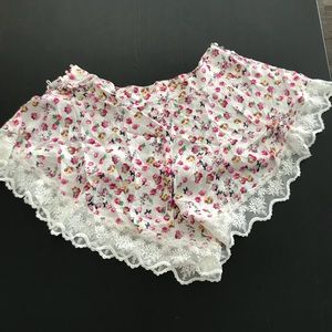 Floral lace shorts